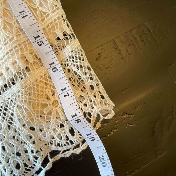 Nordstrom brand - Elastic waist Crotchet Lace Cream colored skirt - Size S - Picture 5 of 6